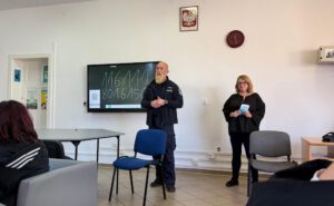 Read more about the article 🤝 “Porozumienie bez barier i przemocy”: Jak OPS Wschowa buduje bezpieczną przestrzeń dla dzieci i młodzieży?